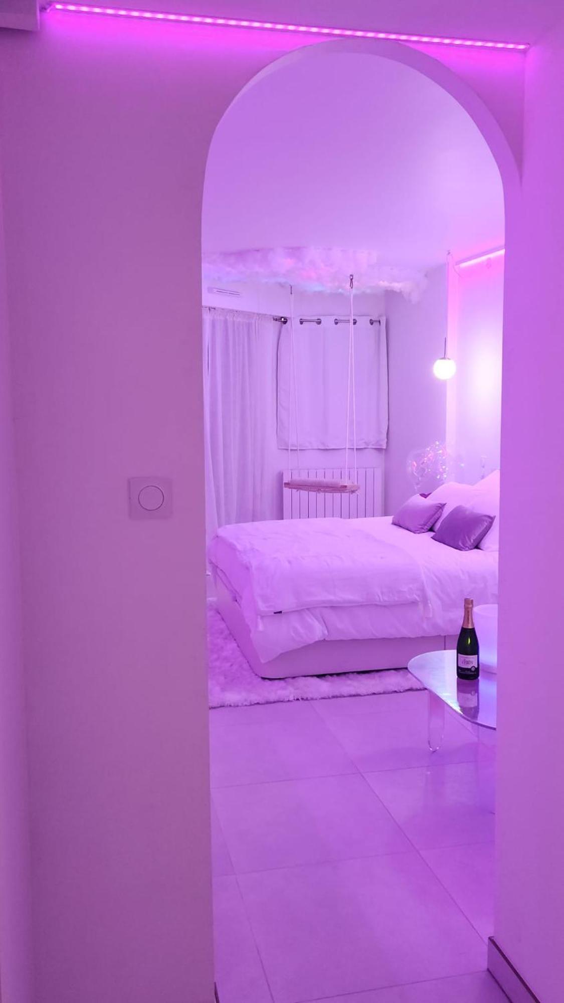 Love Room A 30 Mn Des Plages Et De Vannes Questembert Luaran gambar