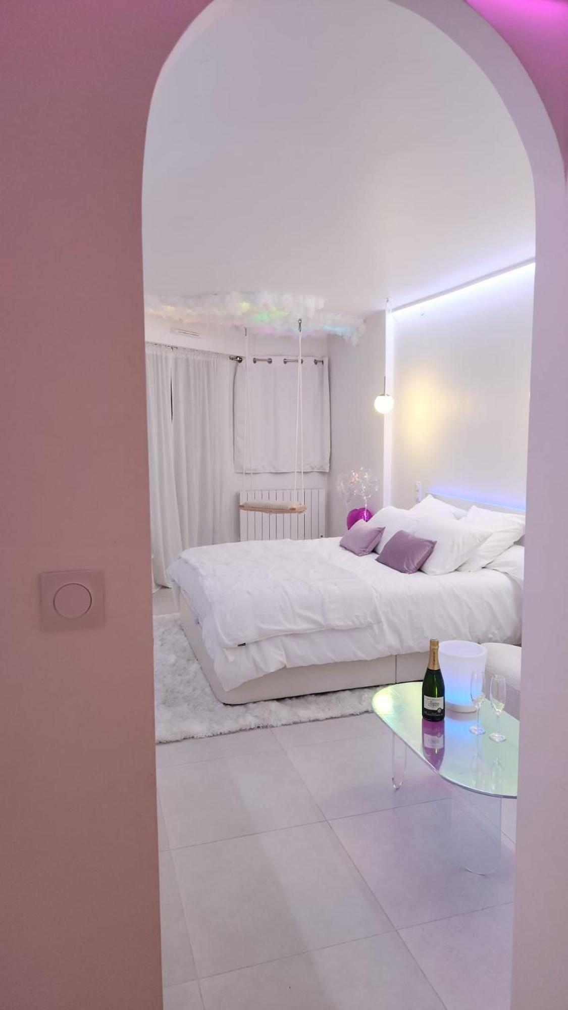 Love Room A 30 Mn Des Plages Et De Vannes Questembert Luaran gambar
