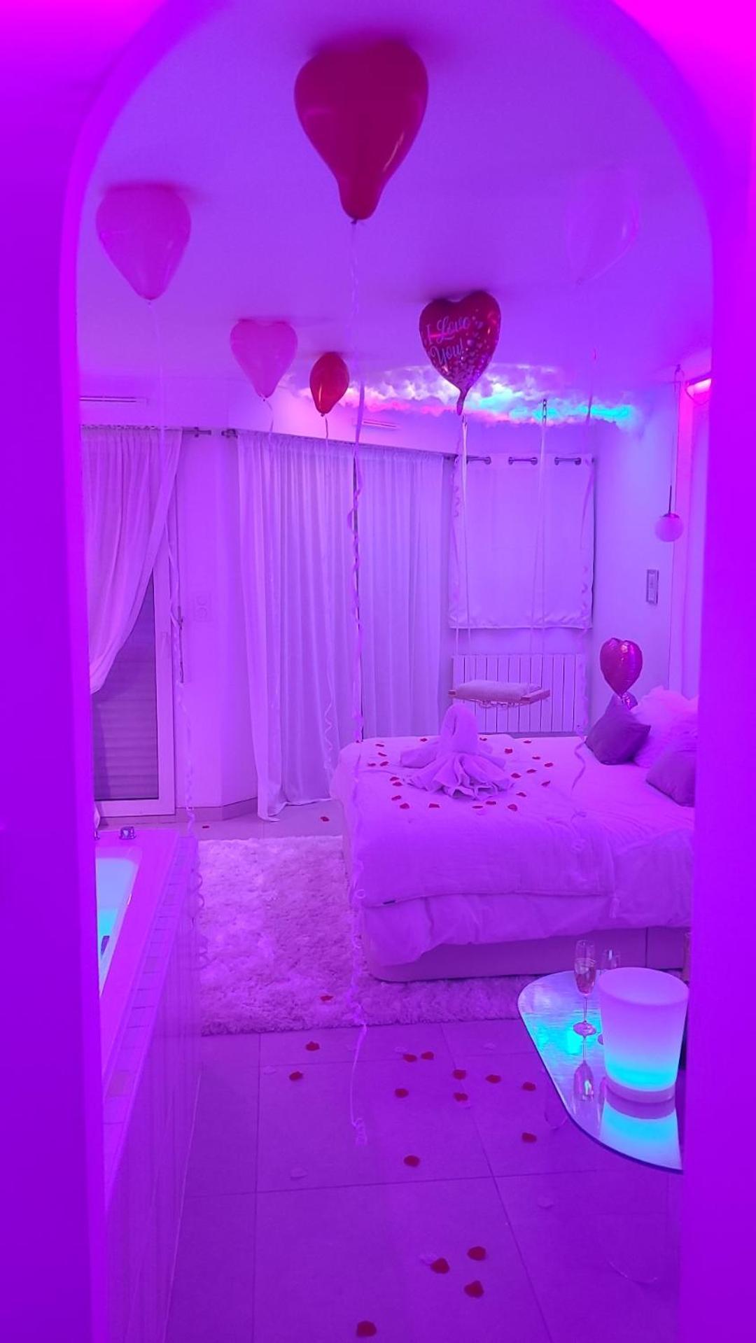 Love Room A 30 Mn Des Plages Et De Vannes Questembert Luaran gambar
