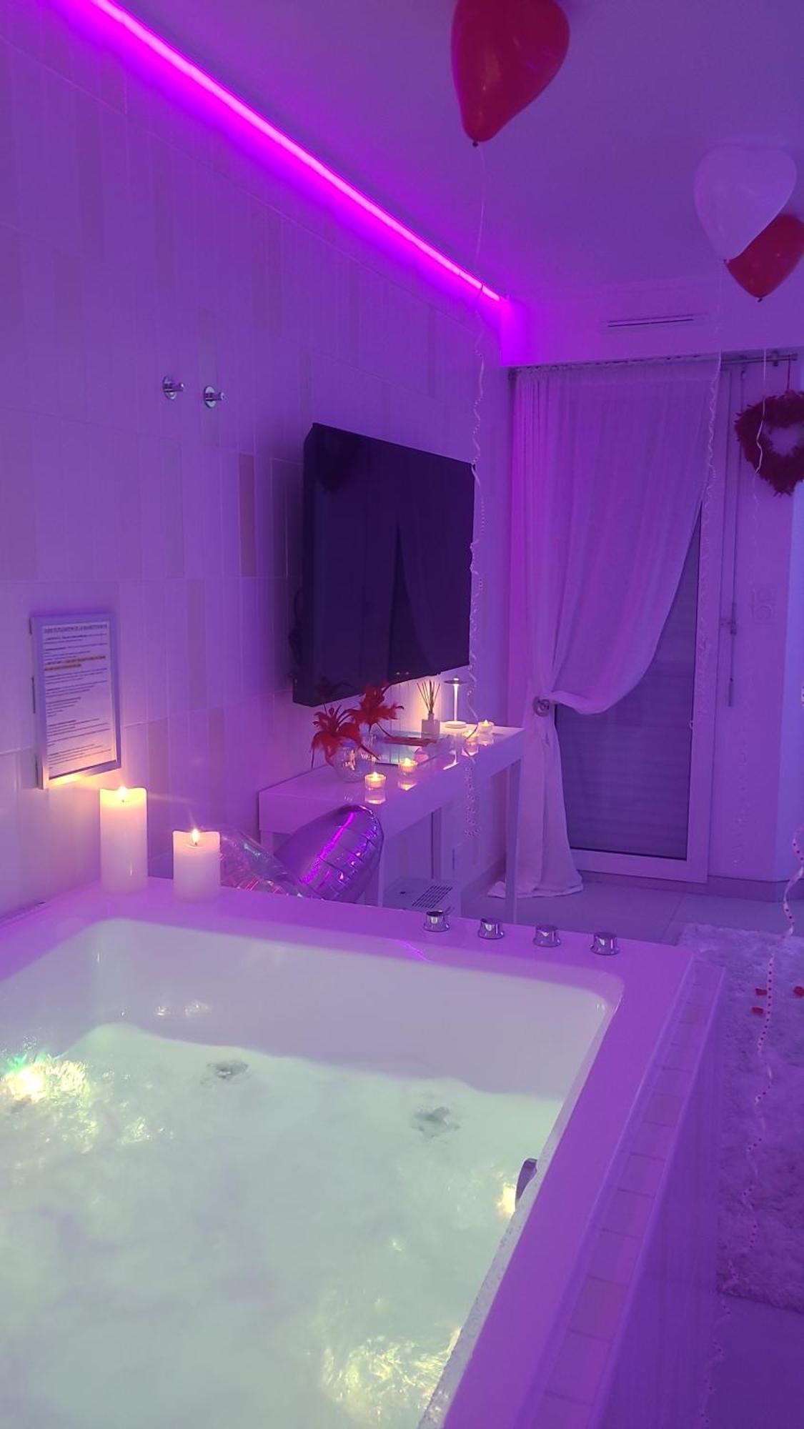 Love Room A 30 Mn Des Plages Et De Vannes Questembert Luaran gambar