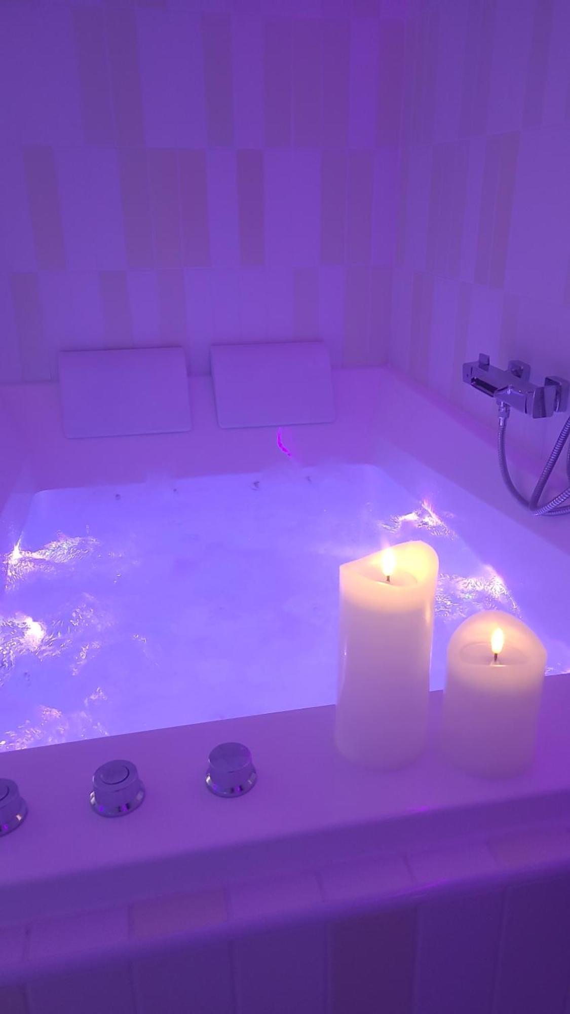 Love Room A 30 Mn Des Plages Et De Vannes Questembert Luaran gambar